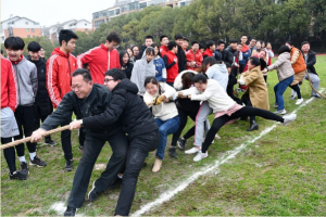 展現外魅力女性，創(chuàng)和諧親情校園